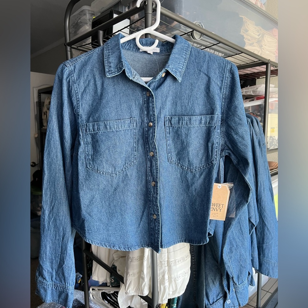 NWT Sweet Envy semi-cropped jean button up long sleeve tops